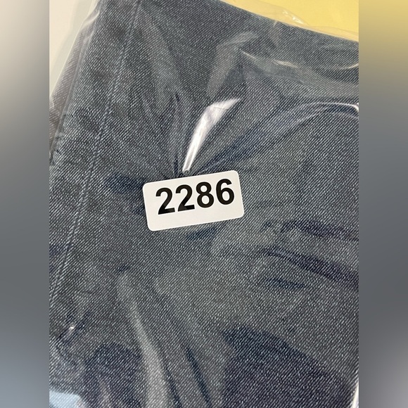 EVEREVE Size 26 High Rise ‘The EVER Straight’ Dark Wash Premium Jeans Denim C23 - Picture 9 of 9